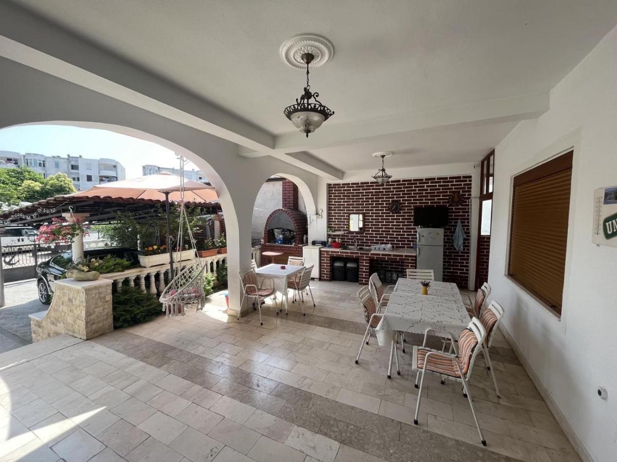 Studio Rooms Moncherie Ulcinj Exterior photo